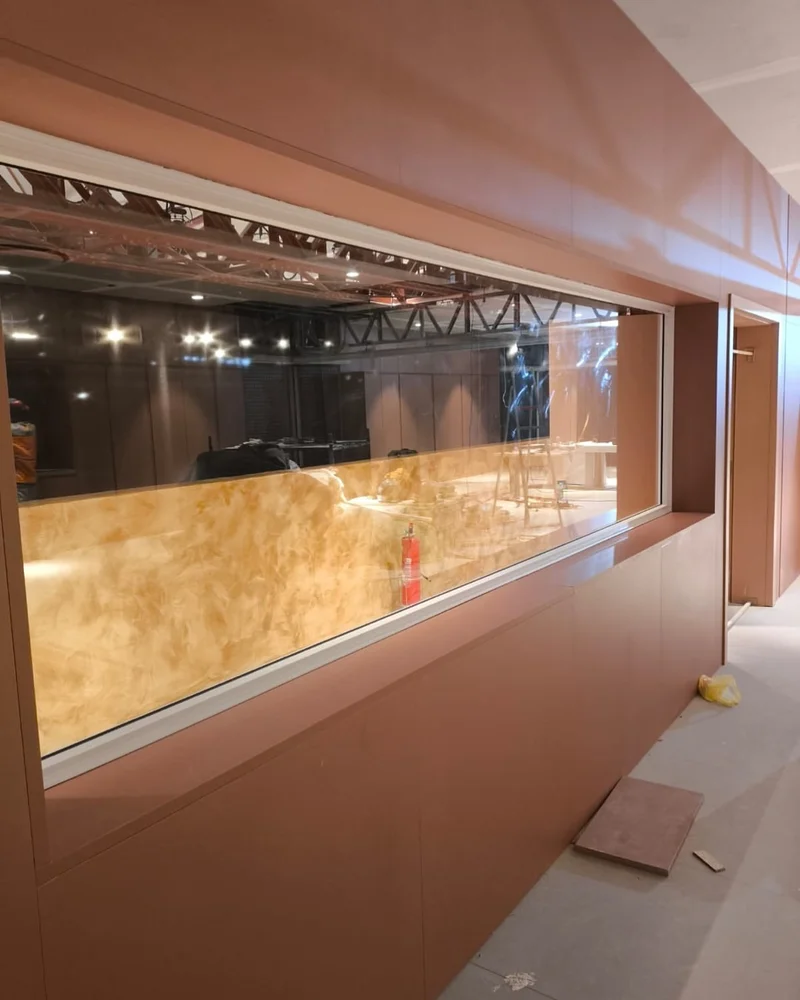 Instalação de caixilhos e vidros especiais no Porto Futuro II / Museu das Amazônias